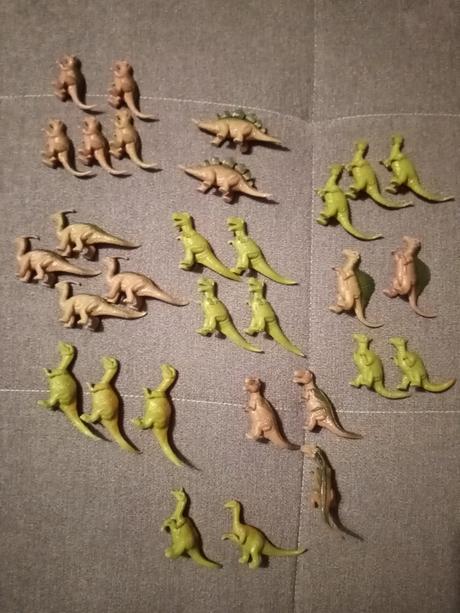 Dinosaury z "kinder" vajec, 