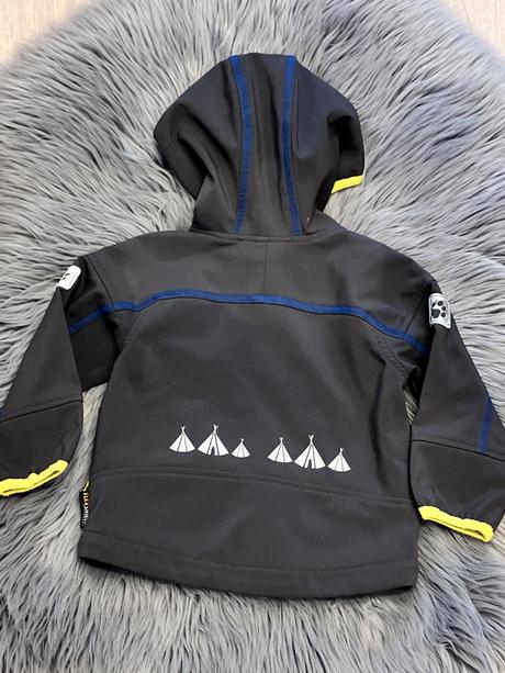 Chlapčenská prechodná vetrovka (92), 92