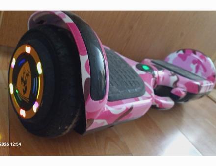 Ružový hoverboard tw02 s bluetooth reproduktorom a,