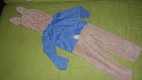 Kostym peter rabbit od tu,