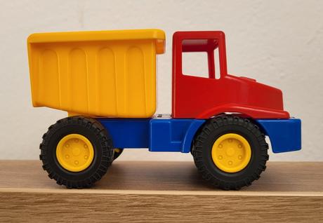 Traktor, sklápač, báger, 