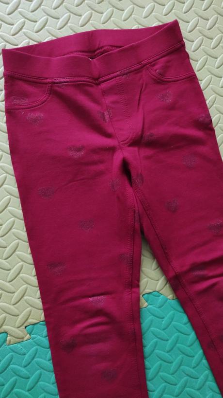Jeggins  so srdieckami pekne červene, h&m,134