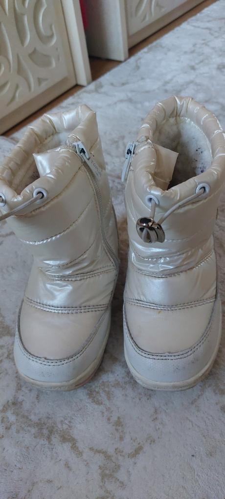 Krásne perletove zimné snehulky, 26