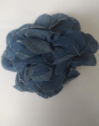 Brošňa riflový kvet, 