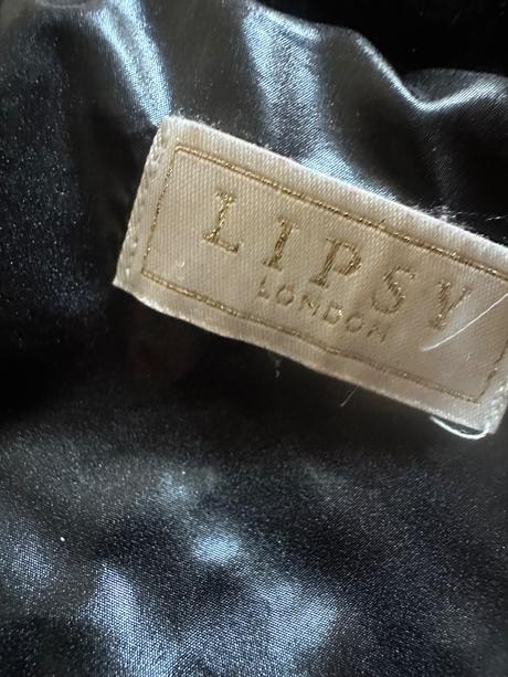 Zimna bunda, lipsy london,152