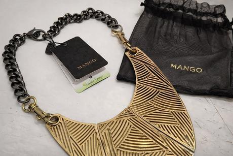 Náhrdelnik mango, mango