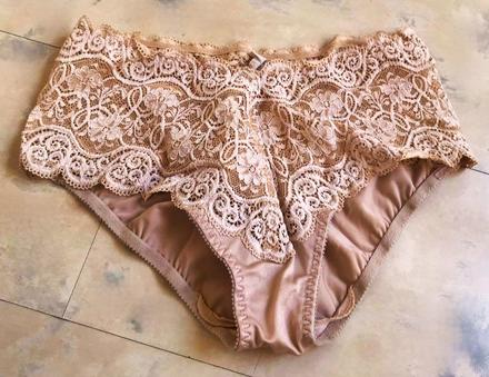 Luxusné čipkované nohavičky m/l, triumph,l