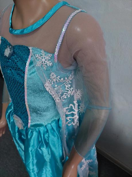 Elsa karnevalové šaty s plášťom veľ.134,