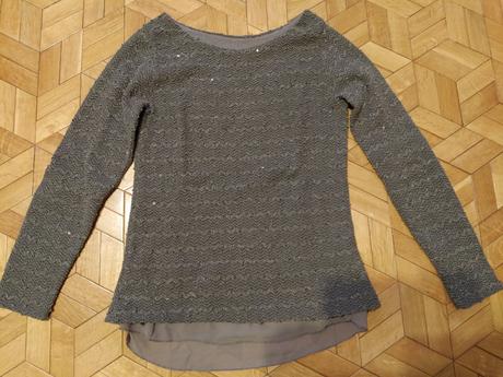 Olivovozeleny svetrík., s