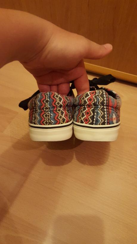 Farebné tenisky, 37