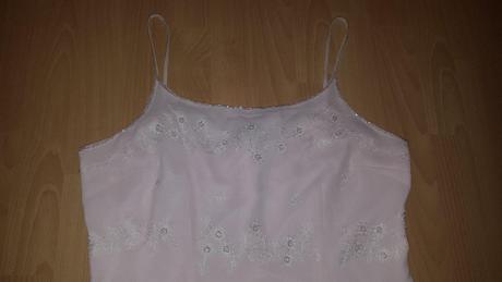 Krásne šaty s korálikmi a štólou, 38