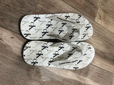 Slapky calvin klein, 31