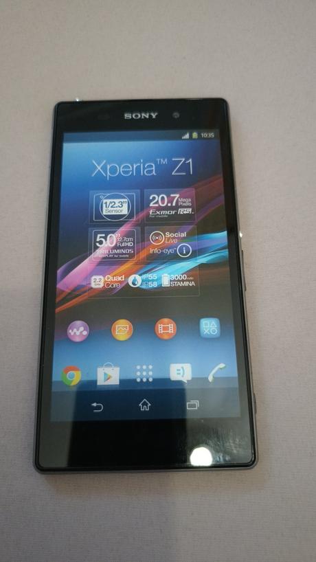 Maketa telefónu - sony xperia z1, sony