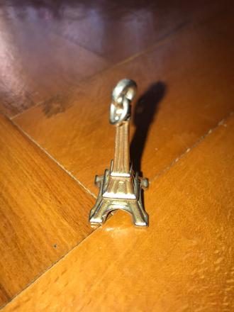 Eiffelovka, paríž, kľúčenka,