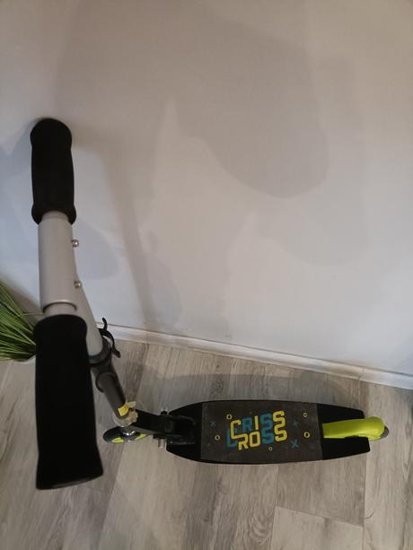 Detska lahka kolobezka arcore crisscross, 