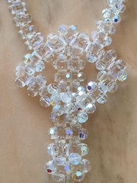 Vintage náhrdelník so sklenených korálkov, 