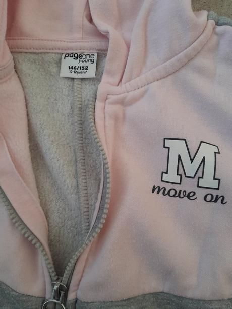 Predám overalové pyžamo, 146