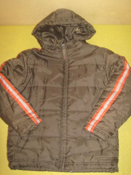 204  hnedá vetrovka , kenvelo,128