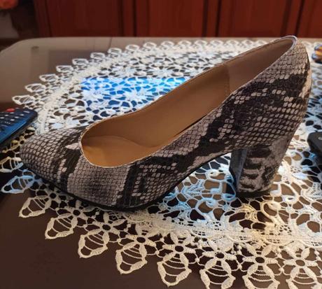 Kozene topanky novy tovar, 37