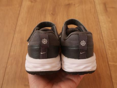 Chlapčenské tenisky nike č. 28,5 (18,5cm) top stav, nike,28