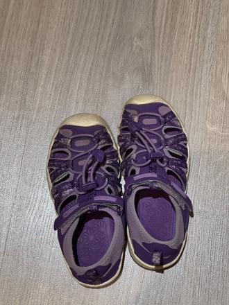 Letne topanky, keen,27