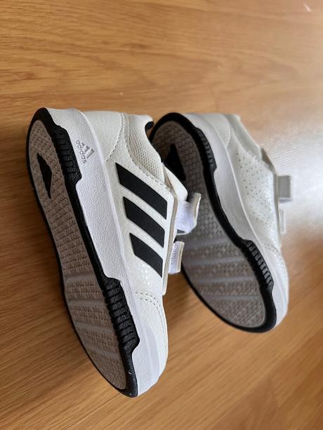 Adidas botasky, adidas,21