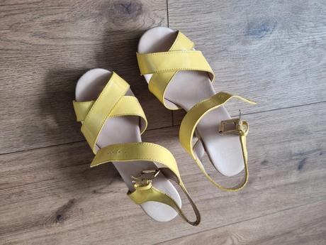 Žlté sandále na klinovej podrážke f&f veľ. 36, f&f,36