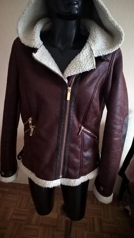 Prechodná bunda, 42