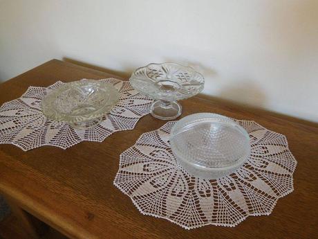 Lisované sklo,cukorníčka, miska na oriešky,, 