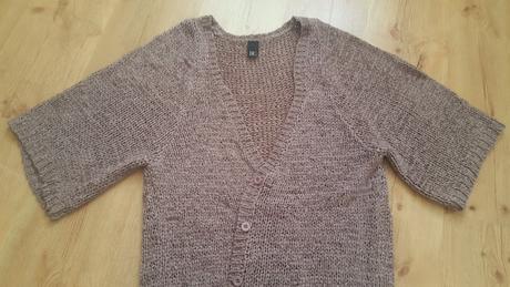 Šedofialový sveter, 42