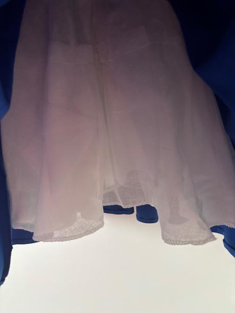 Krasne saty na prilezitost, 146