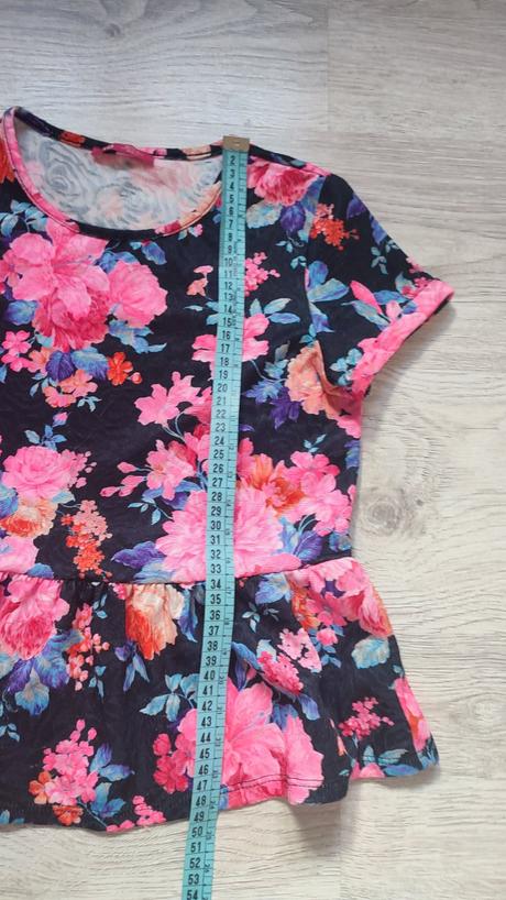 Farebná bluzka, 146