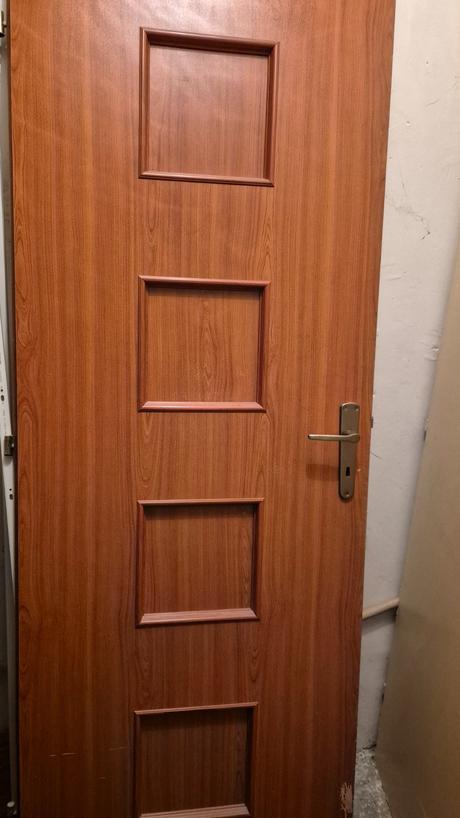 Dvere do dedskej lave 75cm širka,