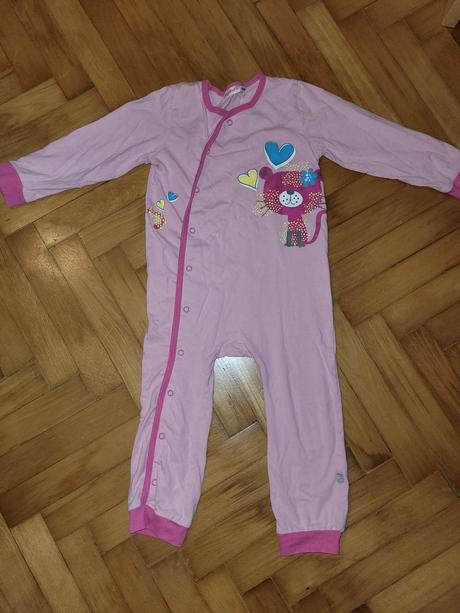 Pyžamko overalove liegelind, 92