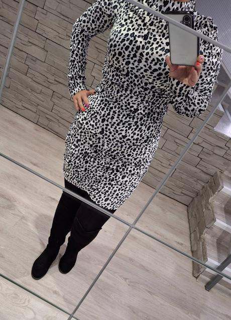 Leo zamatové šaty uni, 