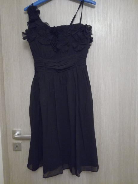 Kratke spolocenske saty, 44