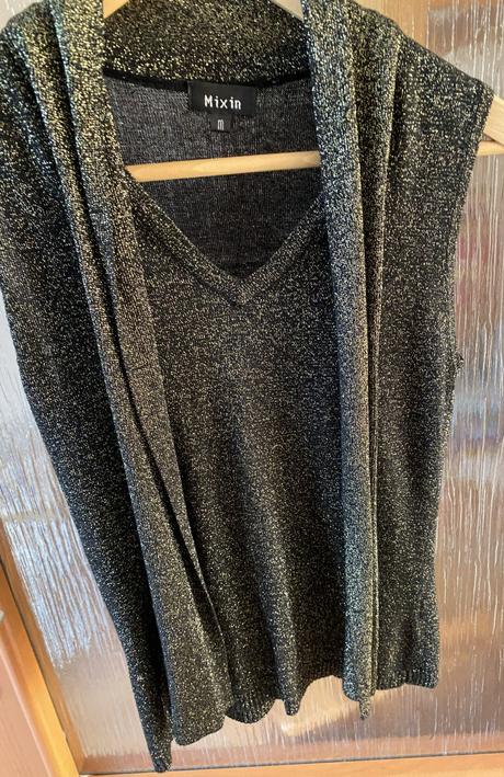 Čierny top so zlatým zn. mix in  uni veľkosť, 