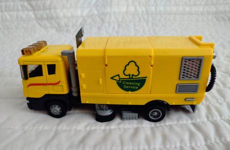 Set 2 kusov áut - čistiace auto + miešačka,