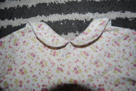 Kvetinkové tričko s límčekom, 74