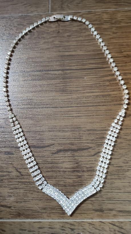 Dámsky náhrdelník, 