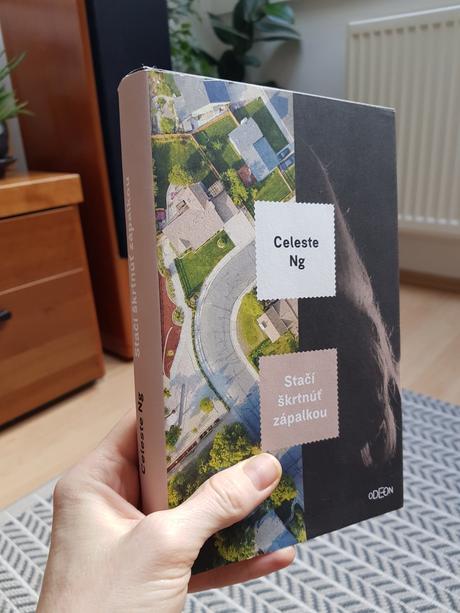 Celeste ng staci skrtnut zapalkou,