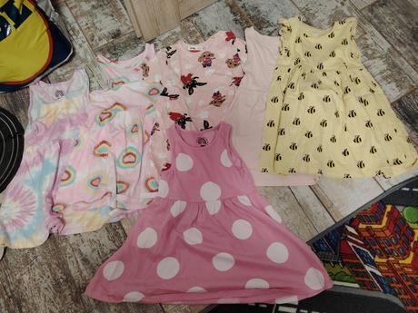 Predám šaty 98/104, f&f,98