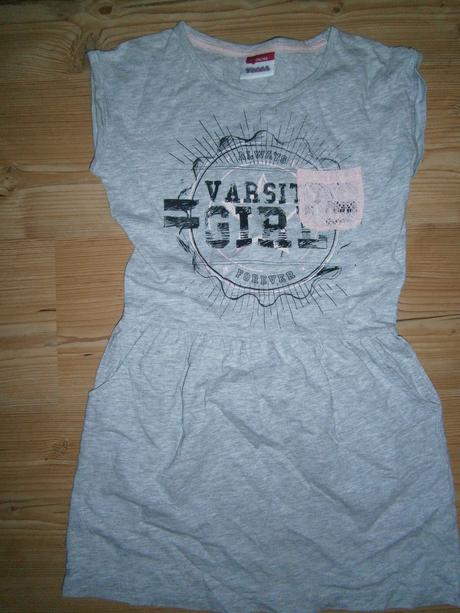 Šaty po 3 eur/ks, c&a,134