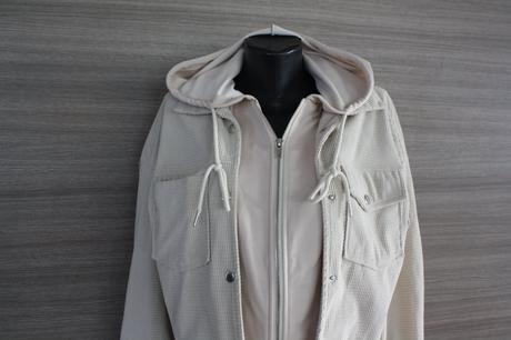 Bundicka s kapucnou, m