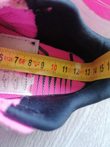 Výrazne sietkovane tenisky, nike,21