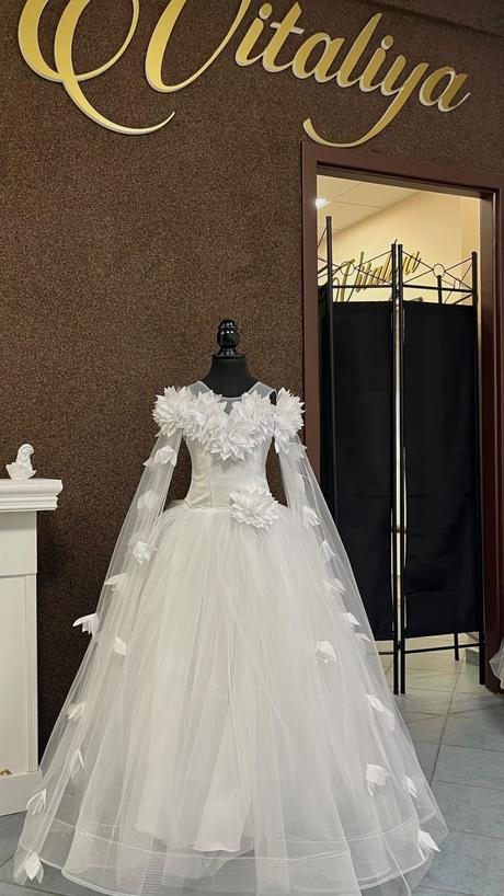 Šaty na prijimanie, 134 / 140