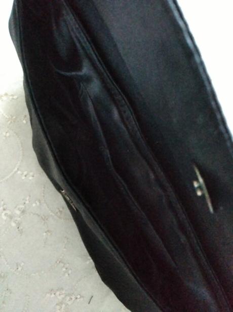 Čierna spoločenská kabelka,