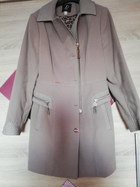 Kabát dámsky, 42