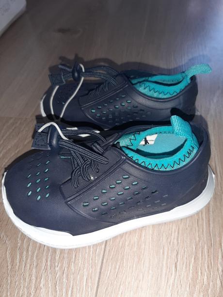 Topánky do vody, 22