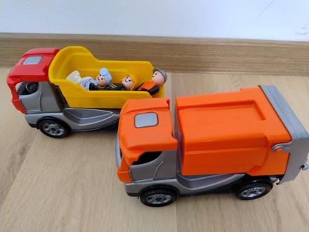 Smetiarske a nákladné auto,